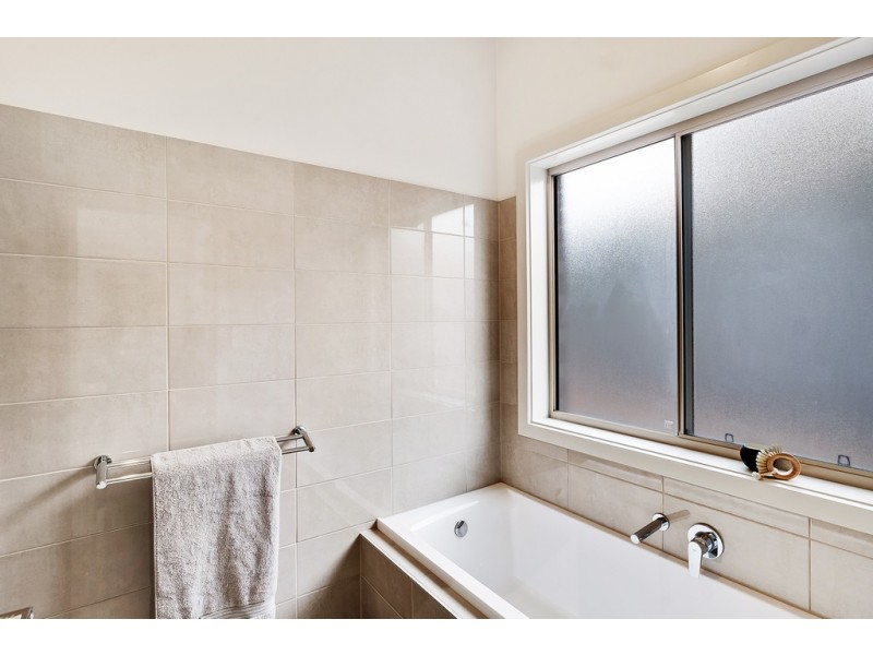 58 Wynn Vale Drive, Gulfview Heights SA 5096