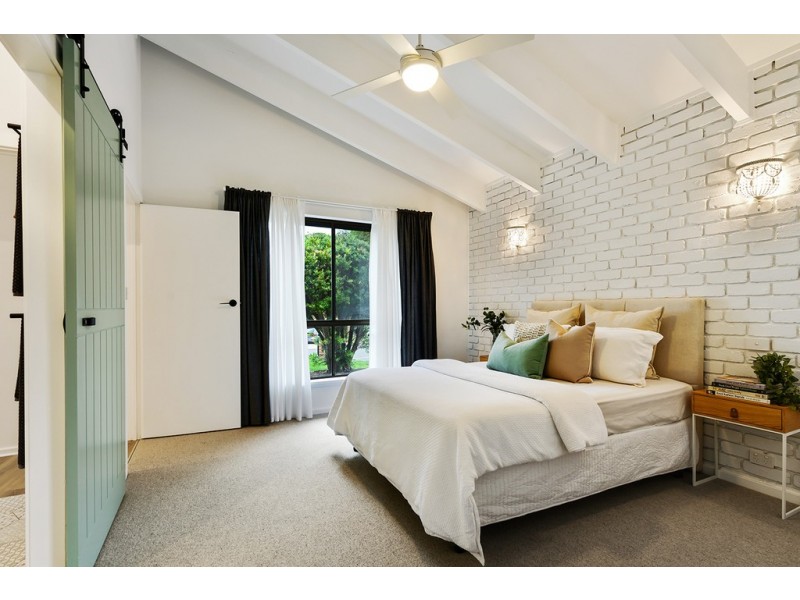 9 Neeangarra Crescent, Hallett Cove SA 5158