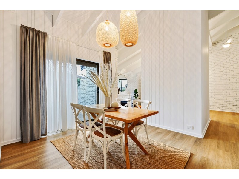 9 Neeangarra Crescent, Hallett Cove SA 5158