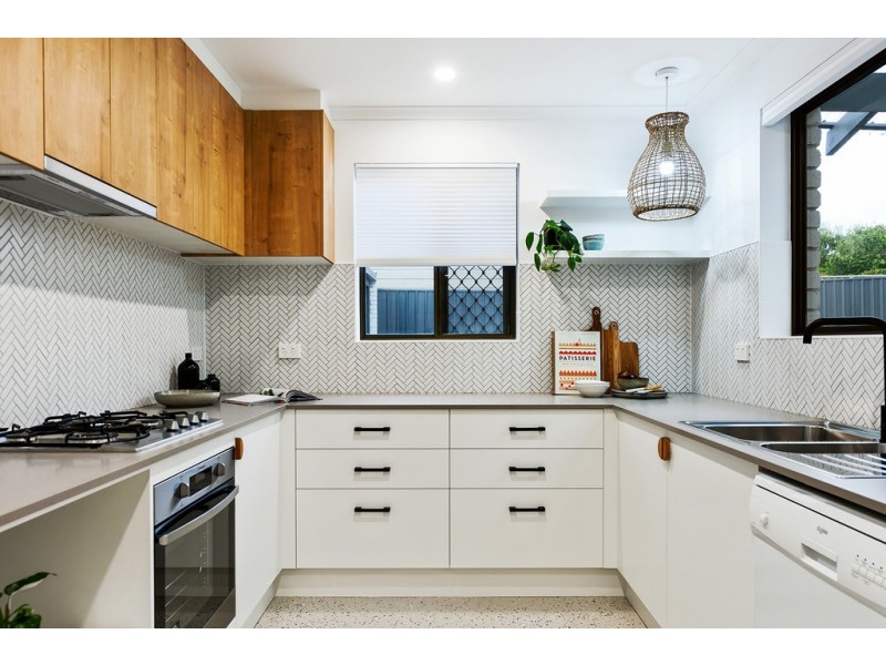 9 Neeangarra Crescent, Hallett Cove SA 5158