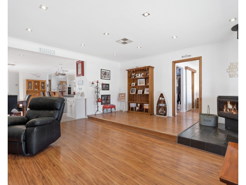 16 Stirling Avenue, Sellicks Beach SA 5174