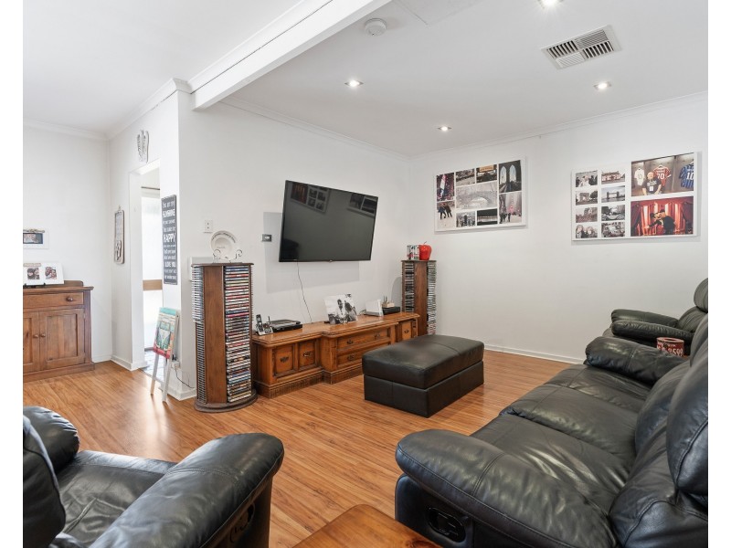 16 Stirling Avenue, Sellicks Beach SA 5174