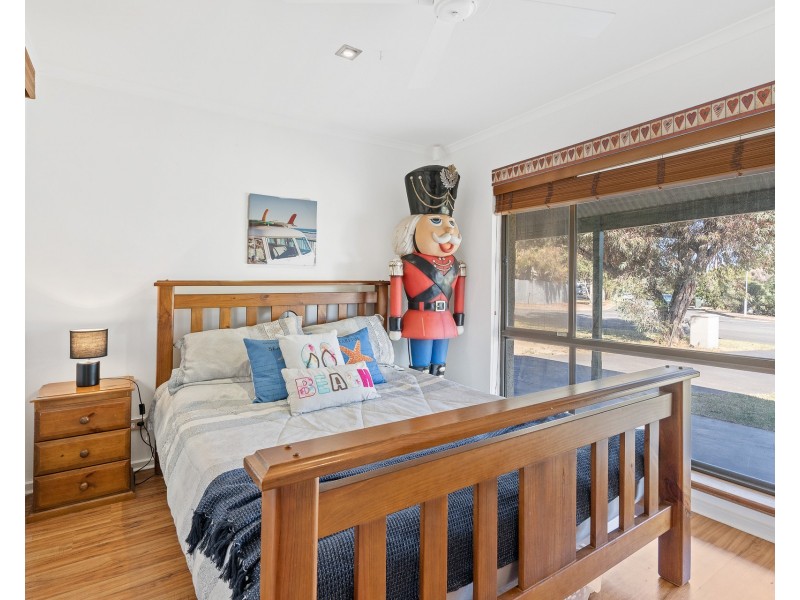 16 Stirling Avenue, Sellicks Beach SA 5174