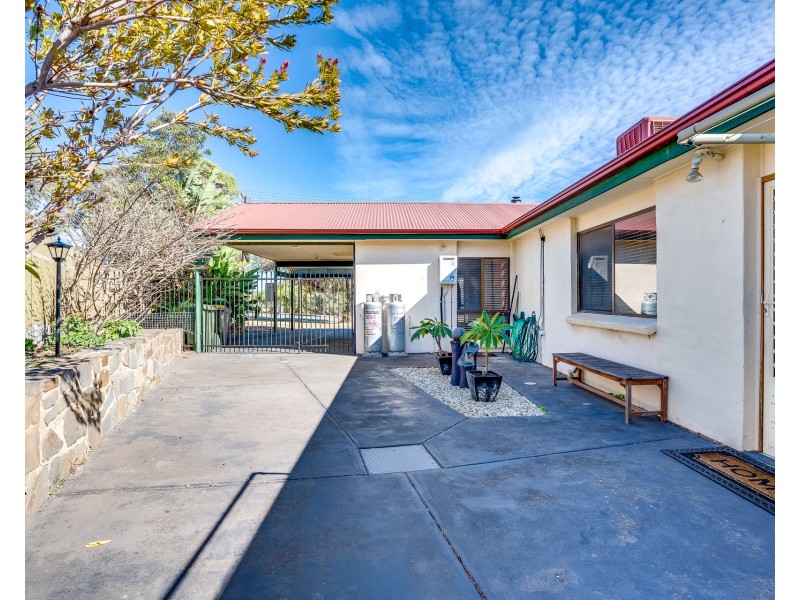 16 Stirling Avenue, Sellicks Beach SA 5174