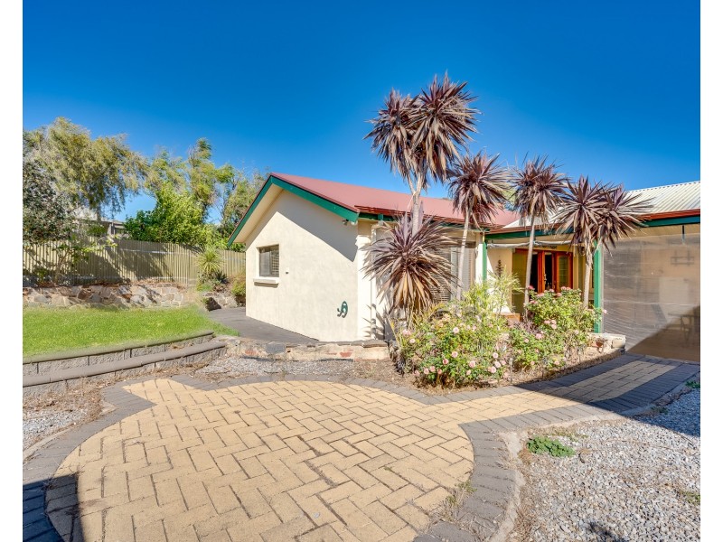 16 Stirling Avenue, Sellicks Beach SA 5174