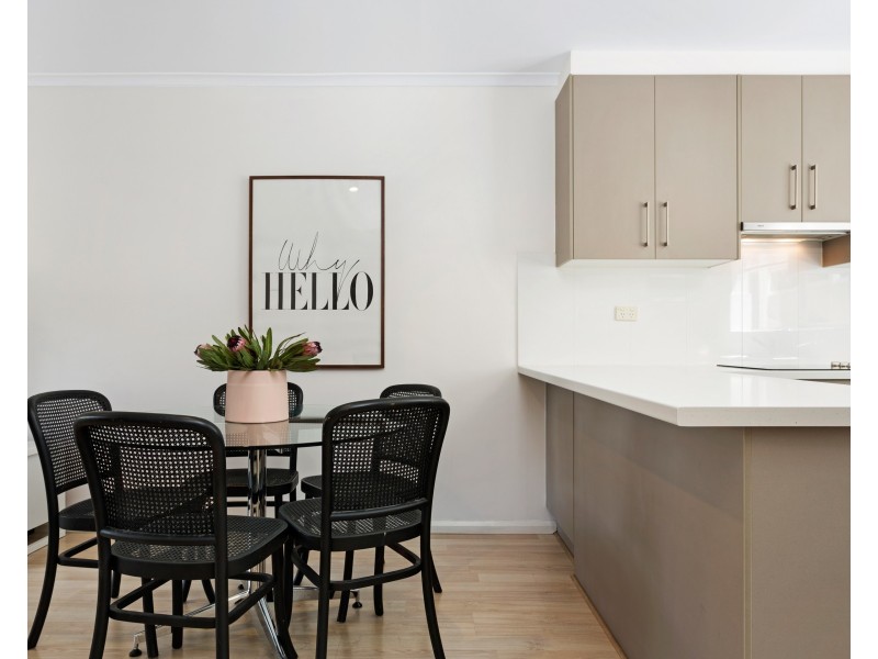 2/142 Anzac Highway (Wellington St frontage), Glandore SA 5037