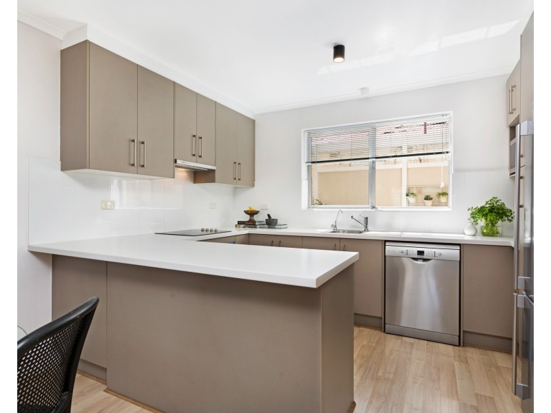 2/142 Anzac Highway (Wellington St frontage), Glandore SA 5037