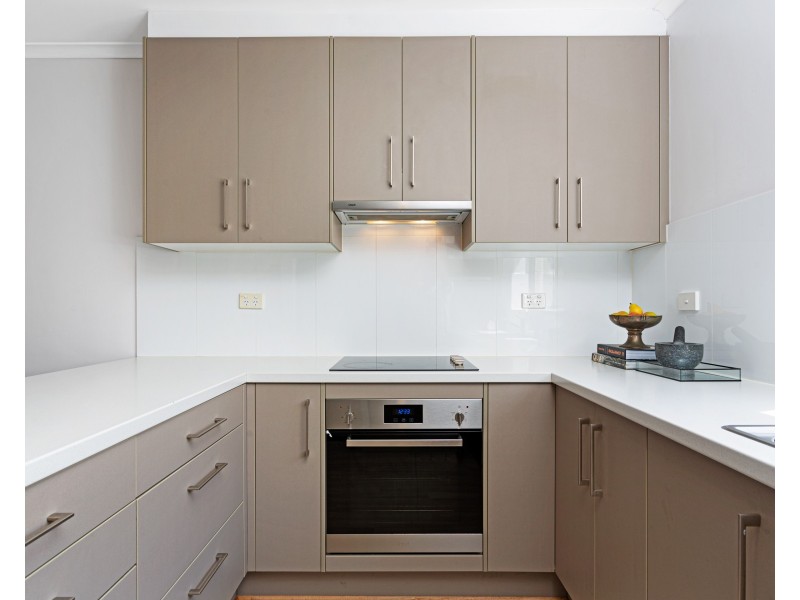 2/142 Anzac Highway (Wellington St frontage), Glandore SA 5037