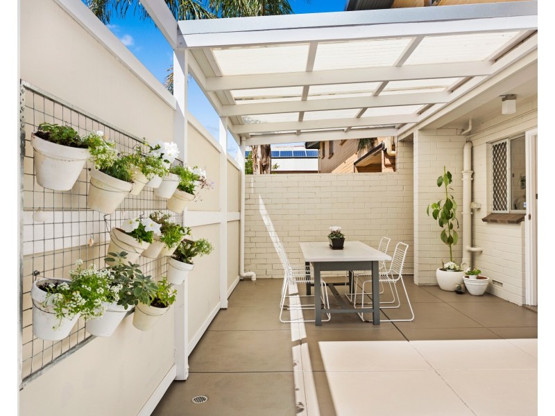 2/142 Anzac Highway (Wellington St frontage), Glandore SA 5037