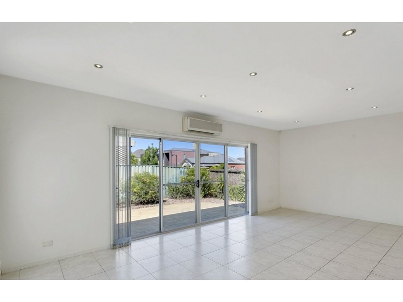 1 Sugarloaf Lane, Mawson Lakes SA 5095