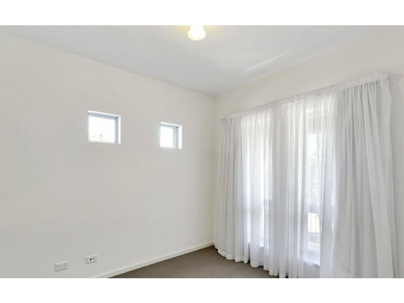 1 Sugarloaf Lane, Mawson Lakes SA 5095