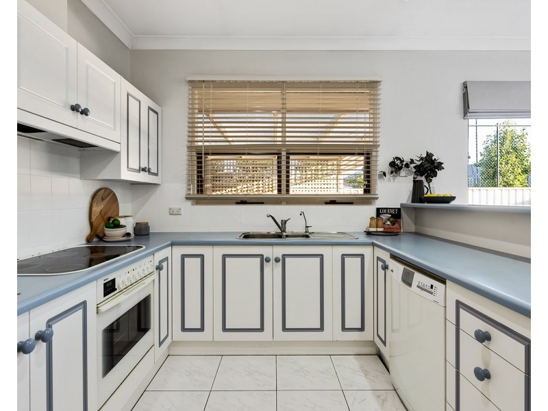 4/5 Henley Avenue, Henley Beach SA 5022