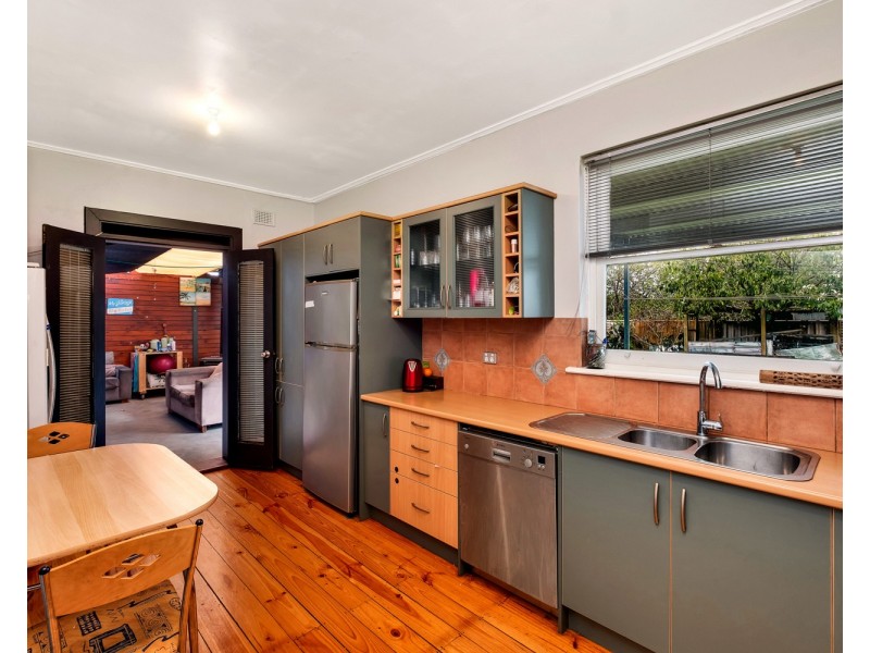 2 Lee Street, Clarence Gardens SA 5039