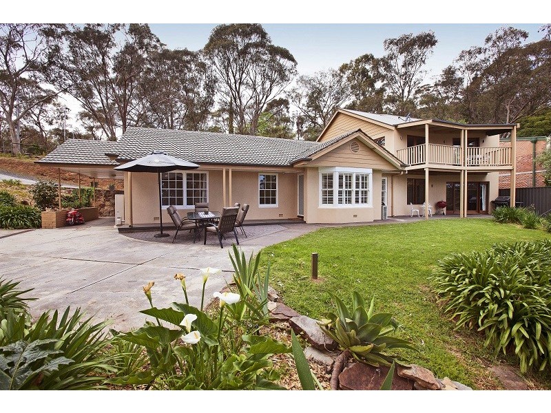 2 Winding Way, Belair SA 5052
