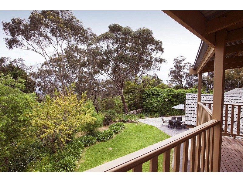 2 Winding Way, Belair SA 5052