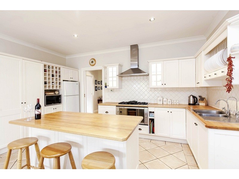 18 Seaforth Avenue, Dover Gardens SA 5048