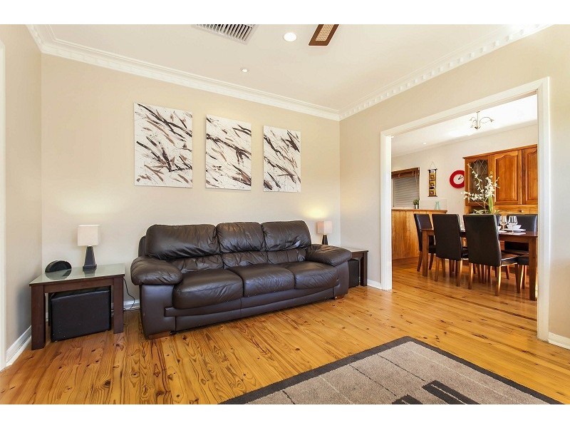 37 Sampson Road, Mitchell Park SA 5043