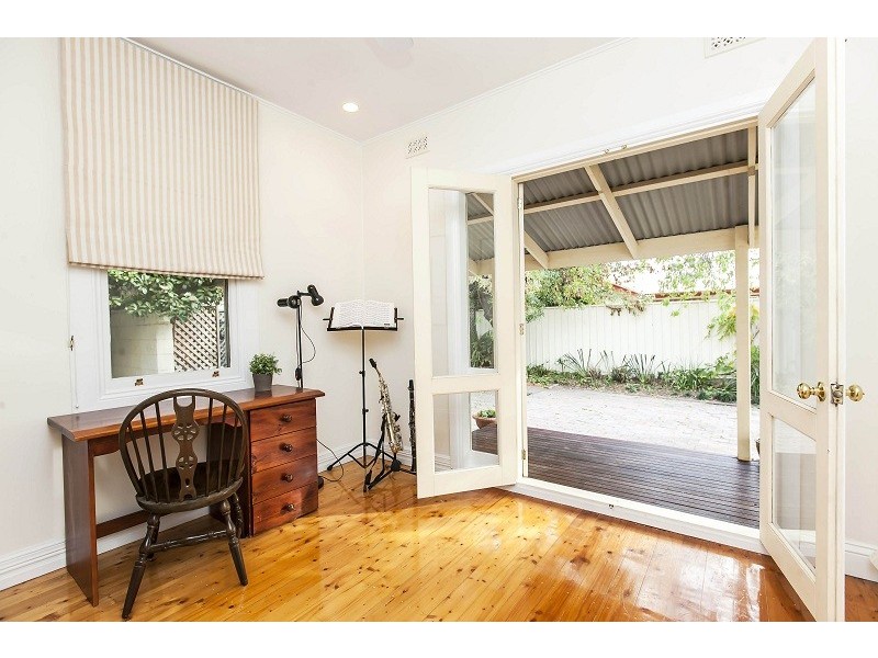 32 Dalkeith Avenue, Dover Gardens SA 5048