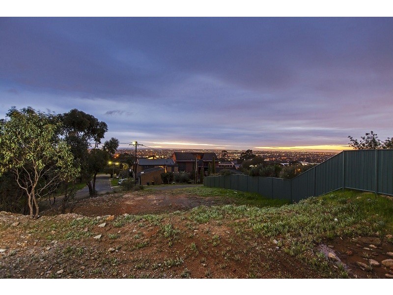 2 Cowell Crescent, Pasadena SA 5042