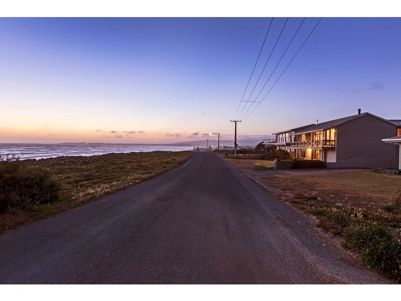 130 Surfers Parade, Middleton SA 5213