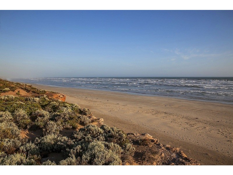 130 Surfers Parade, Middleton SA 5213