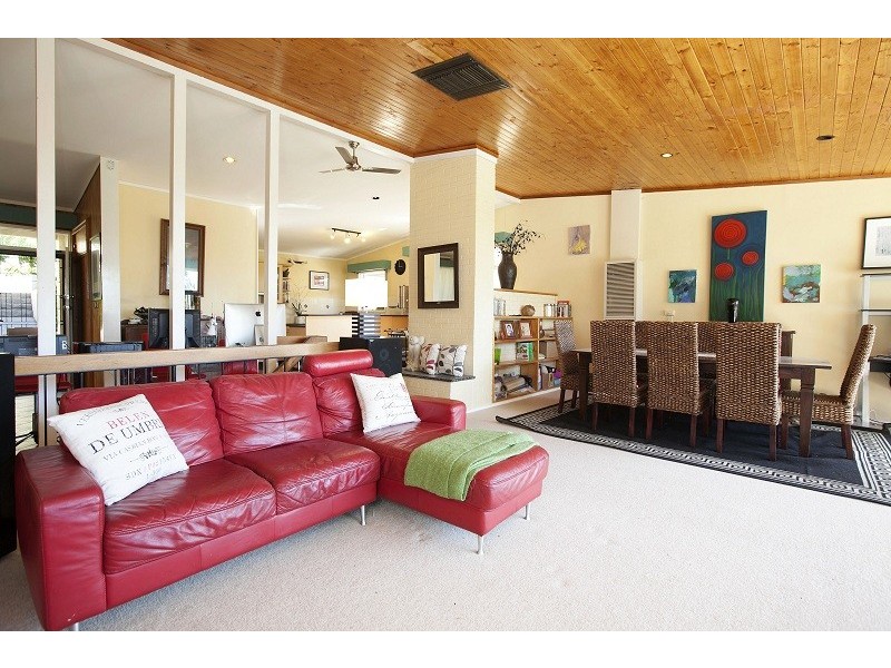 28 Barretts Road, Torrens Park SA 5062