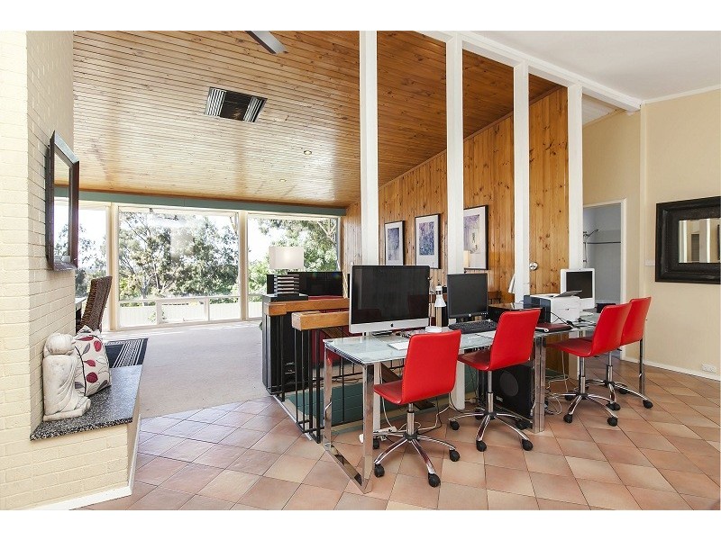 28 Barretts Road, Torrens Park SA 5062