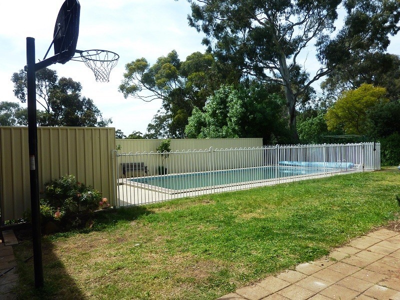 28 Barretts Road, Torrens Park SA 5062