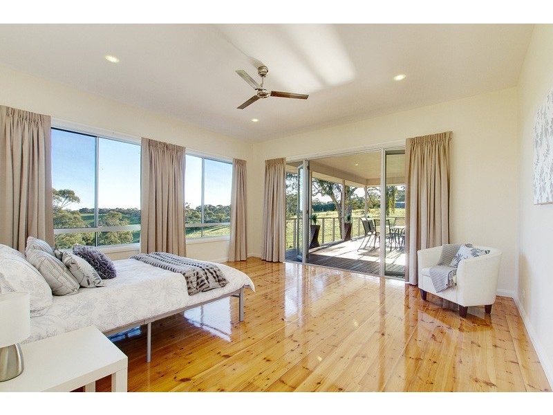 233 Piggott Range Road, Clarendon SA 5157