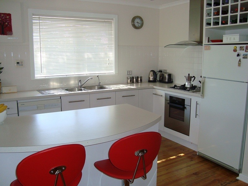 8 Gretel Crescent, Hallett Cove SA 5158