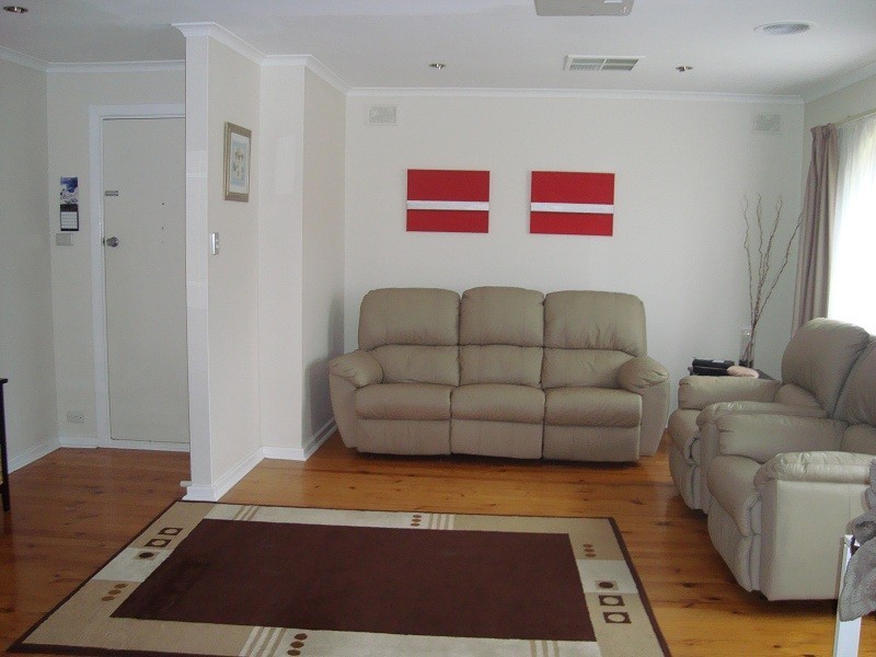 8 Gretel Crescent, Hallett Cove SA 5158