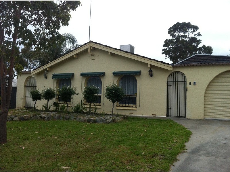 8 Gretel Crescent, Hallett Cove SA 5158