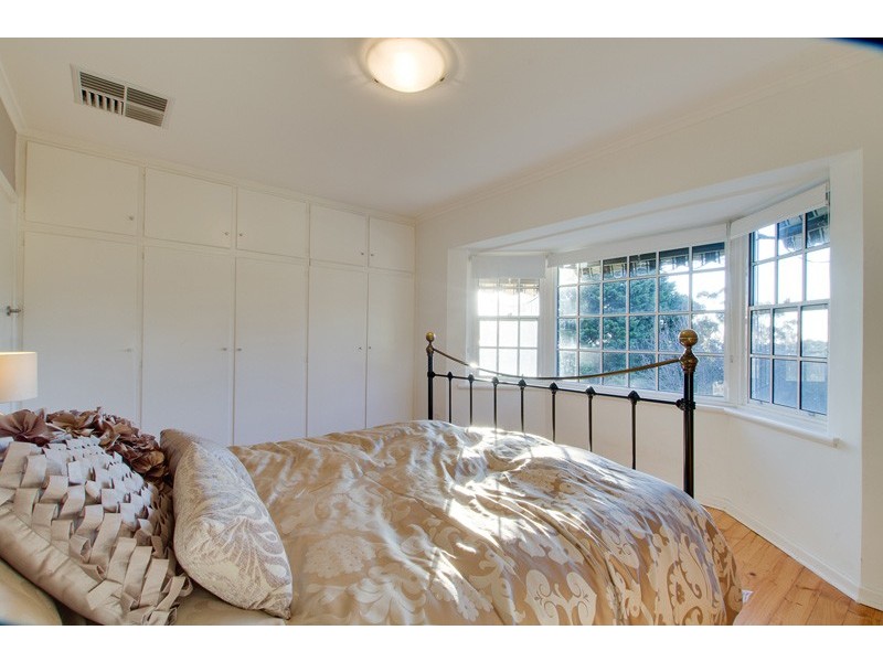 92 Gloucester Avenue, Belair SA 5052