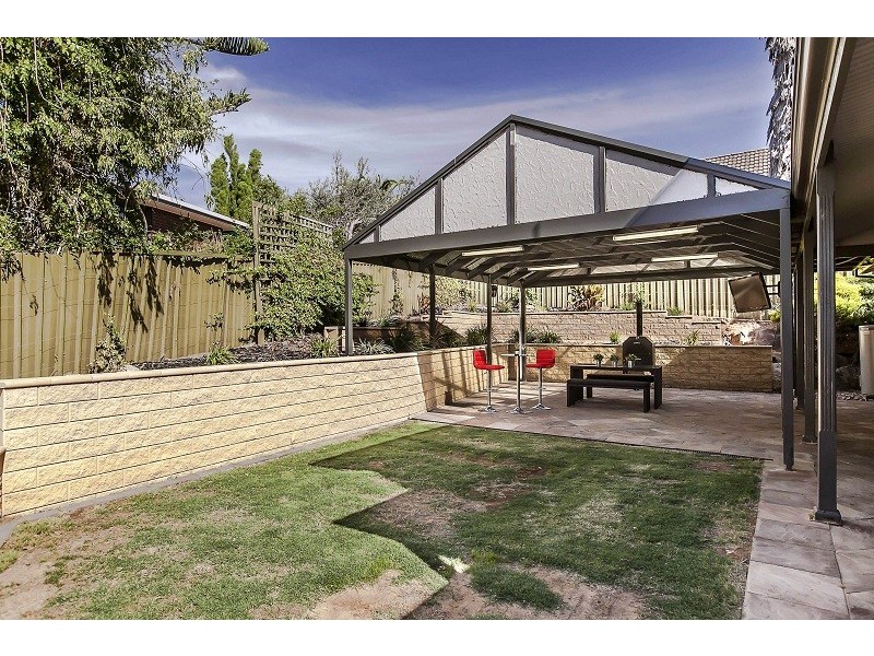 5 Grassdale Rise, Aberfoyle Park SA 5159