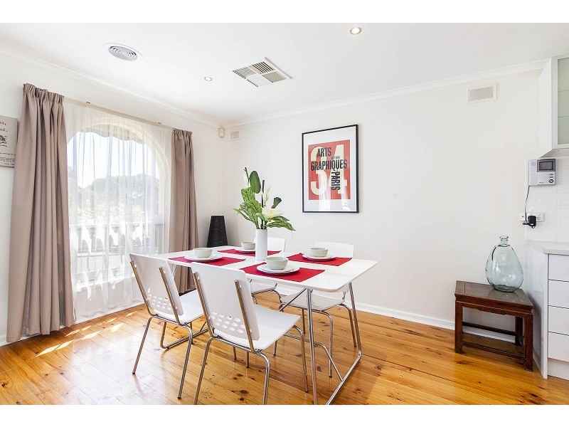 8 Gretel Crescent, Hallett Cove SA 5158