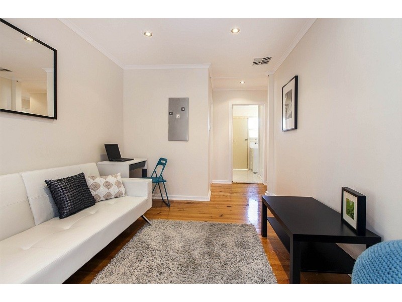 8 Gretel Crescent, Hallett Cove SA 5158