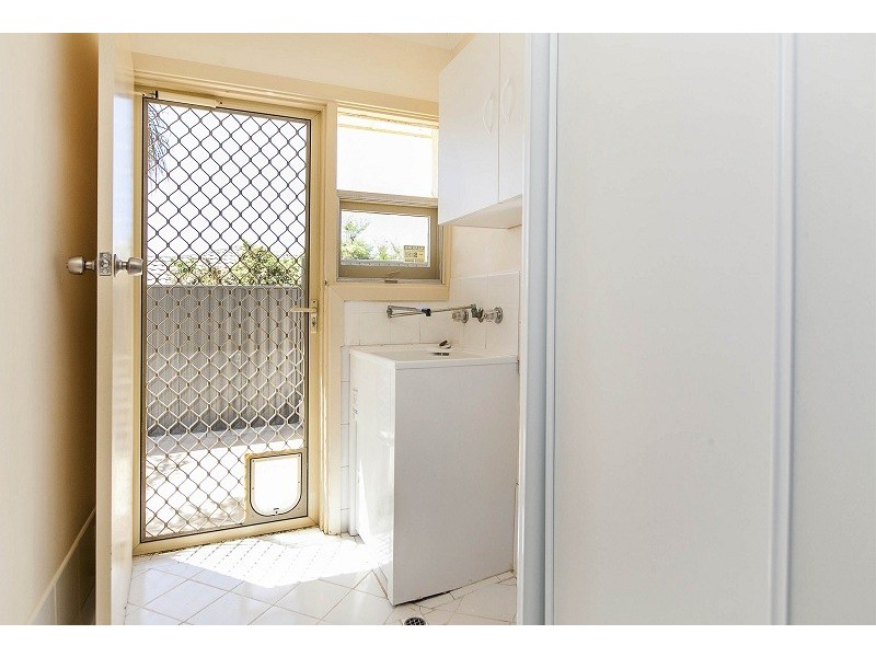 8 Gretel Crescent, Hallett Cove SA 5158