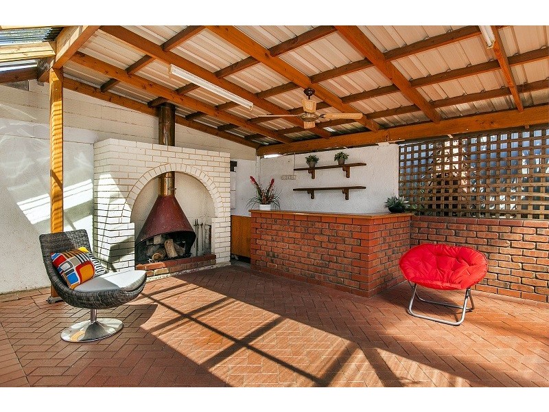 8 Gretel Crescent, Hallett Cove SA 5158