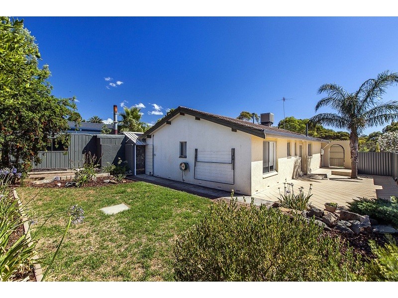8 Gretel Crescent, Hallett Cove SA 5158