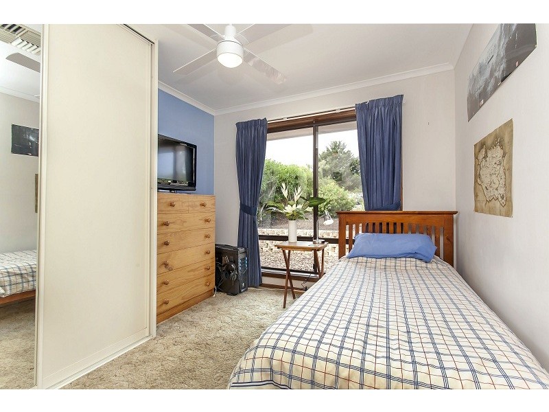 29 Warilda Crescent, Hallett Cove SA 5158
