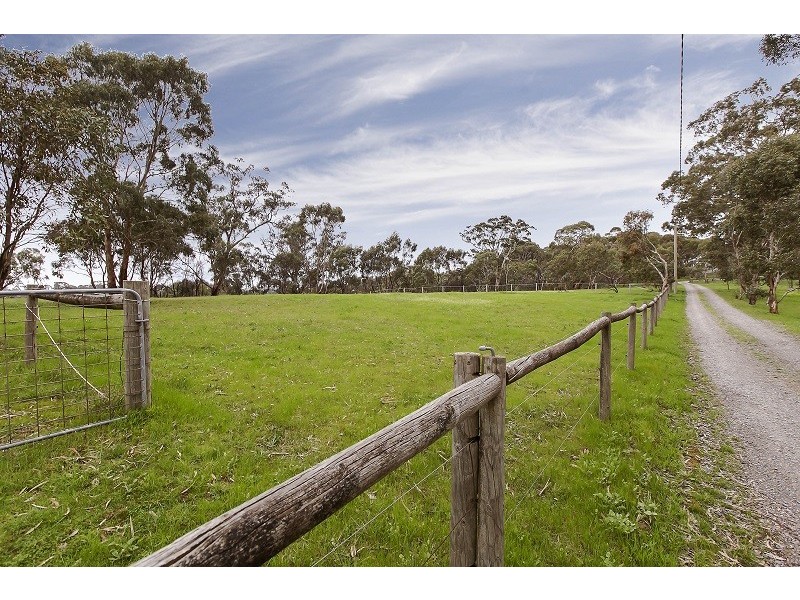 31 Old Gunyah Road, Chandlers Hill SA 5159