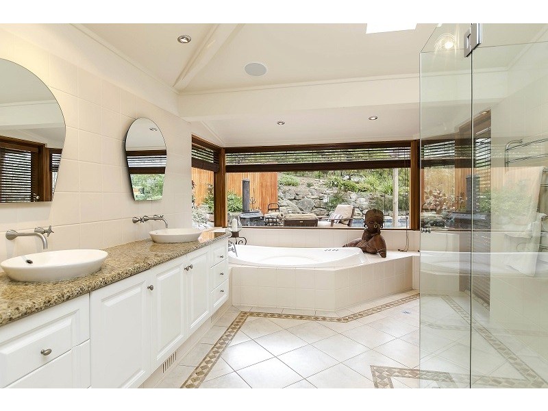 31 Old Gunyah Road, Chandlers Hill SA 5159