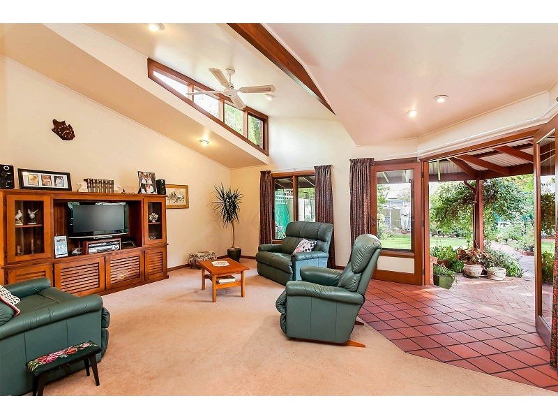 22 Hill Avenue, Cumberland Park SA 5041