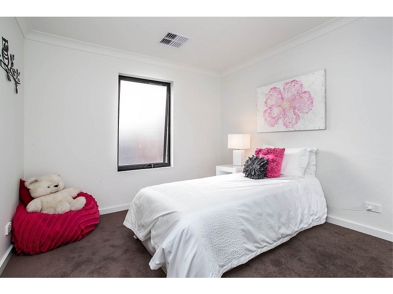 7 Trott Grove, Oaklands Park SA 5046