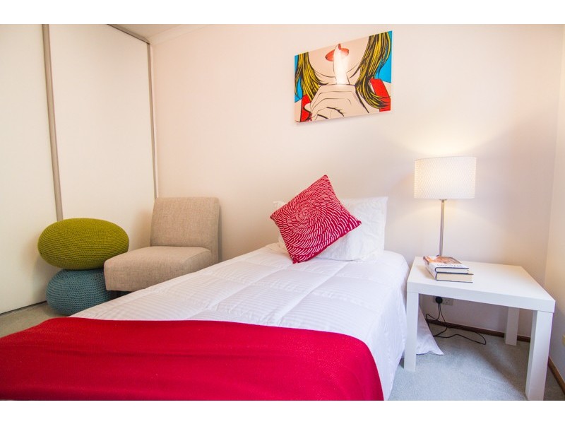 5 Esther Avenue, Woodcroft SA 5162