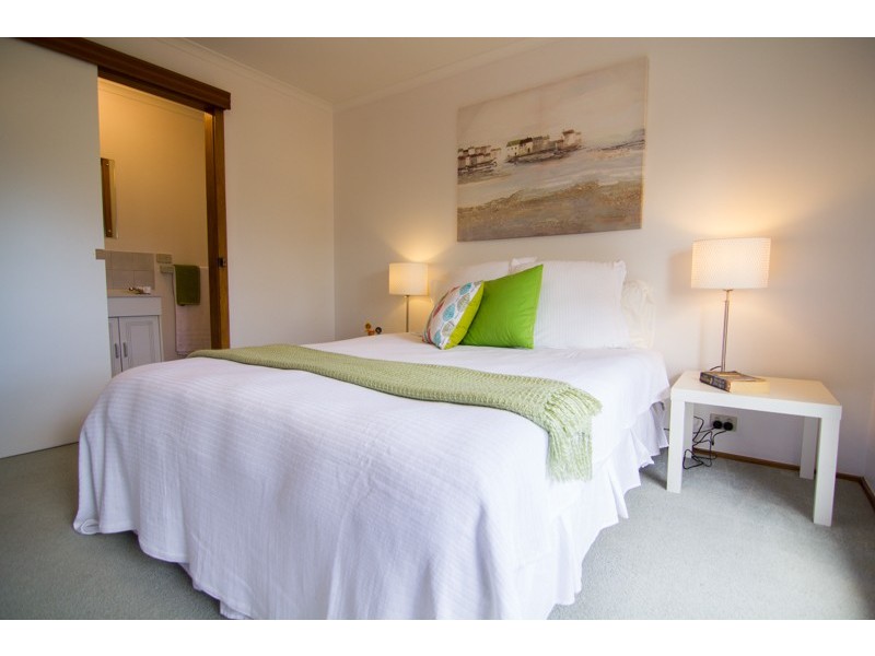 5 Esther Avenue, Woodcroft SA 5162