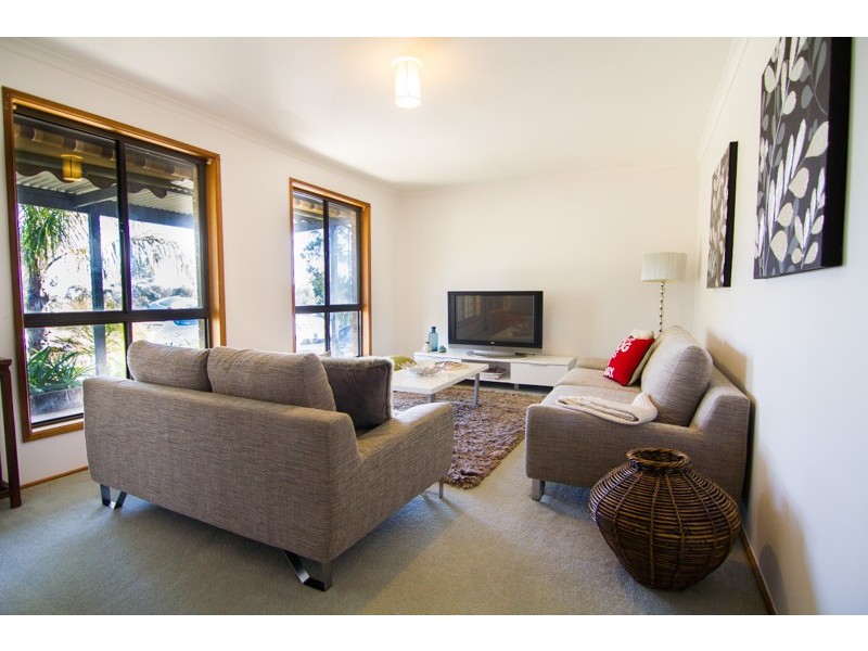 5 Esther Avenue, Woodcroft SA 5162