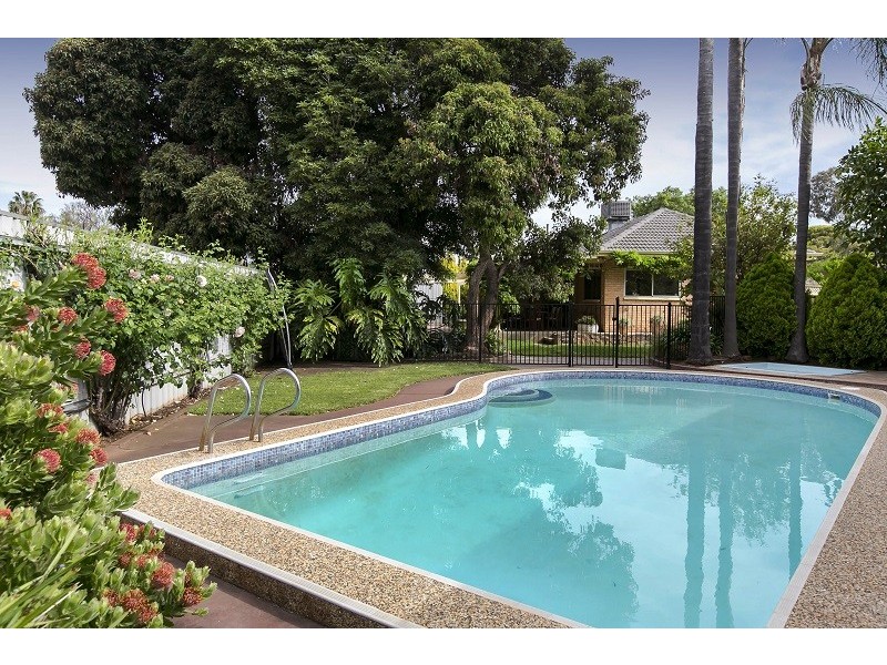 11 Read Street, North Brighton SA 5048