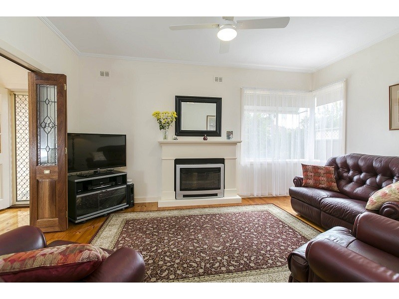 11 Read Street, North Brighton SA 5048