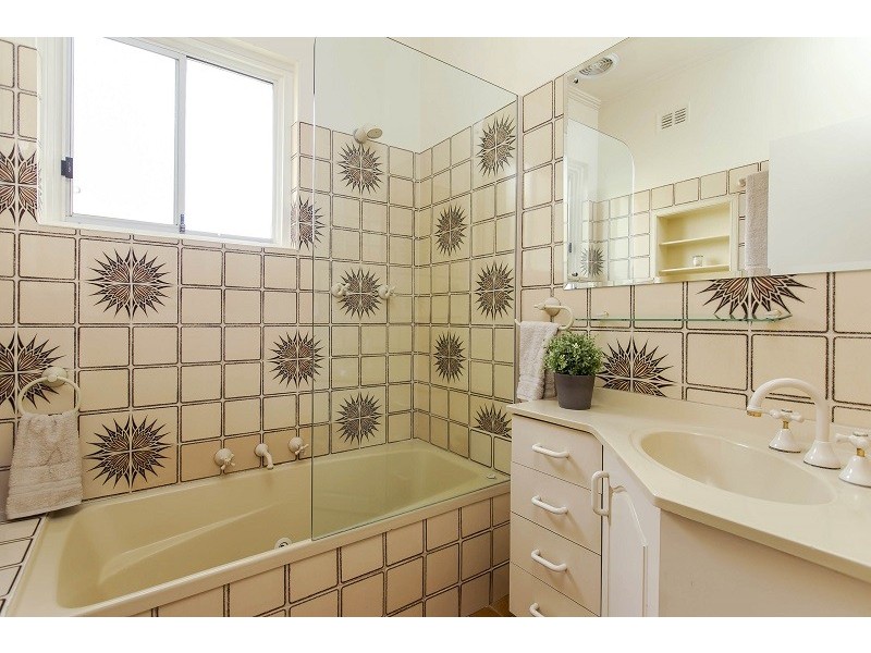 11 Read Street, North Brighton SA 5048